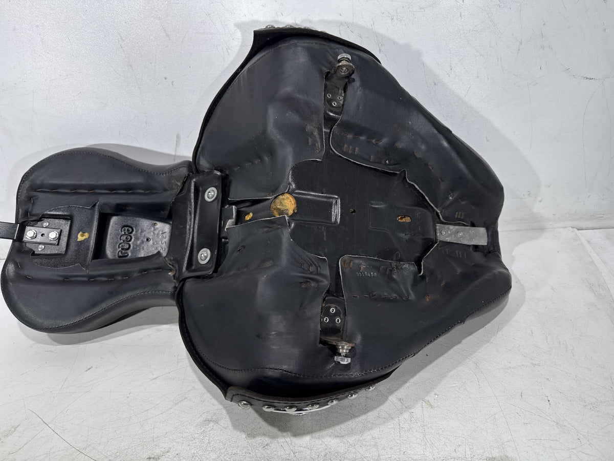 04 Harley Heritage Softail Classic FLSTCI OEM Passenger Rider Driver Seat Saddle
