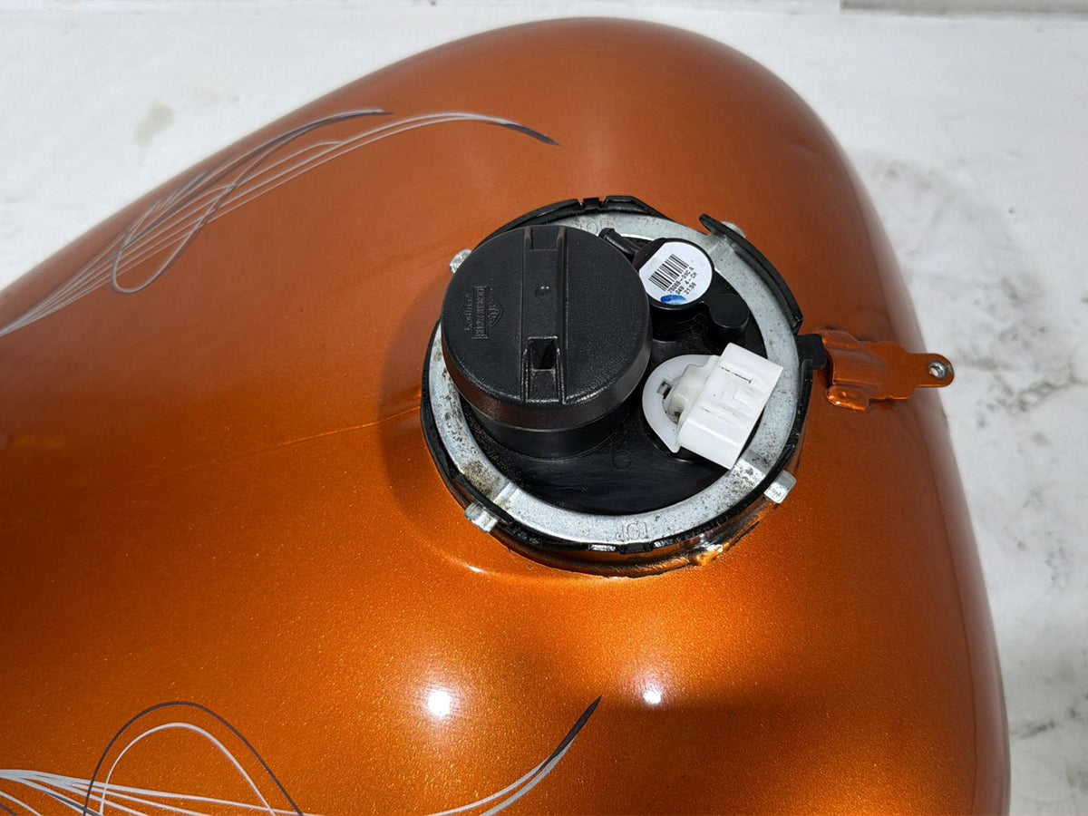 2014 Harley Electra Glide Touring Ultra OEM Fuel Gas Tank Gasoline Reservoir