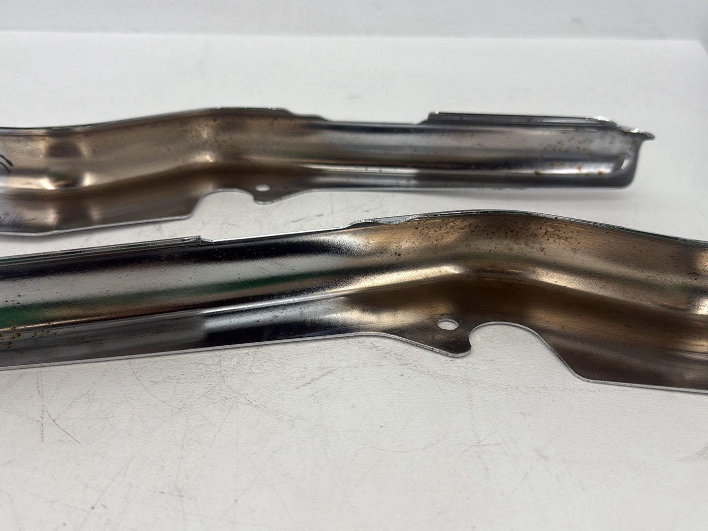 2005 Harley Touring FLHRCI Road King Classic OEM Rear Left Right Fender Struts Bracket