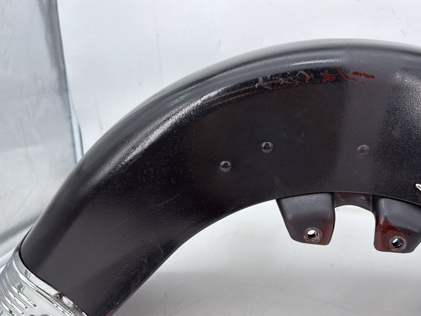2011 Harley Electra Glide Ultra FLHTK OEM Front Wheel Fender Shell Panel