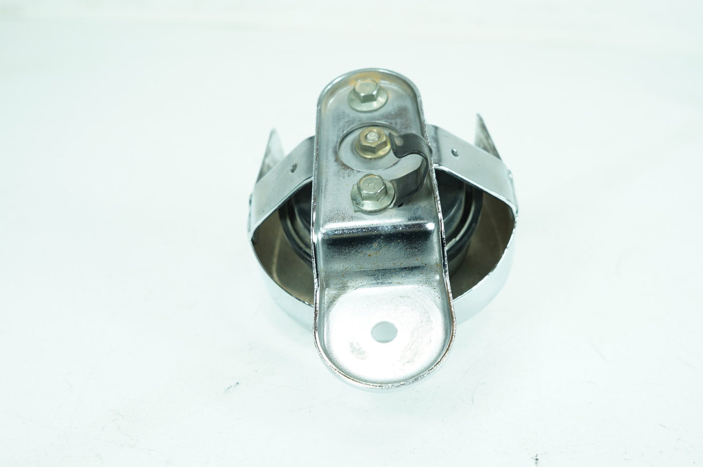 1999 - 2006 Harley-Davidson Softail Fat Boy Horn Signal Klaxon Chrome Cover 69012-93A