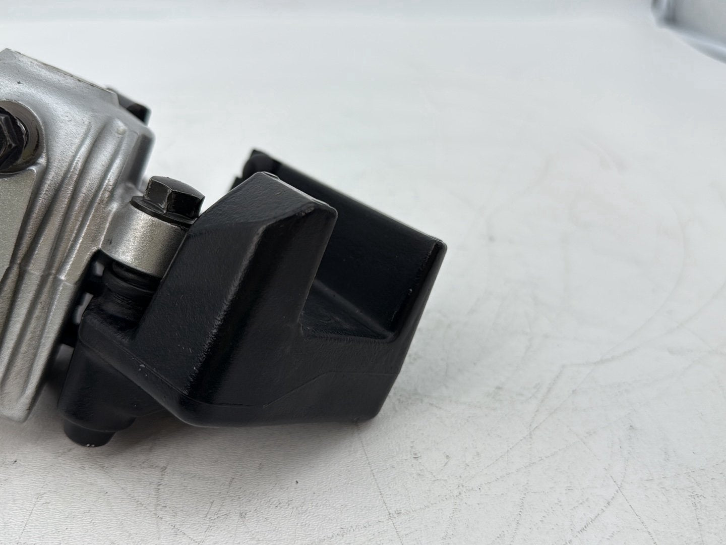 2004 - 2013 Harley-Davidson Sportster 1200 Custom Rear Back Brake Caliper w/ Bracket 40968-05