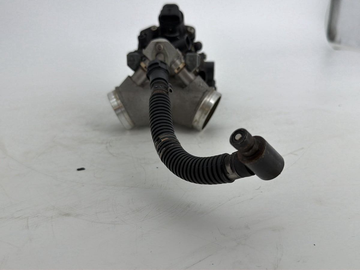 2005 Harley Touring Electra Glide Ultra OEM Engine Intake Manifold Throttle Body