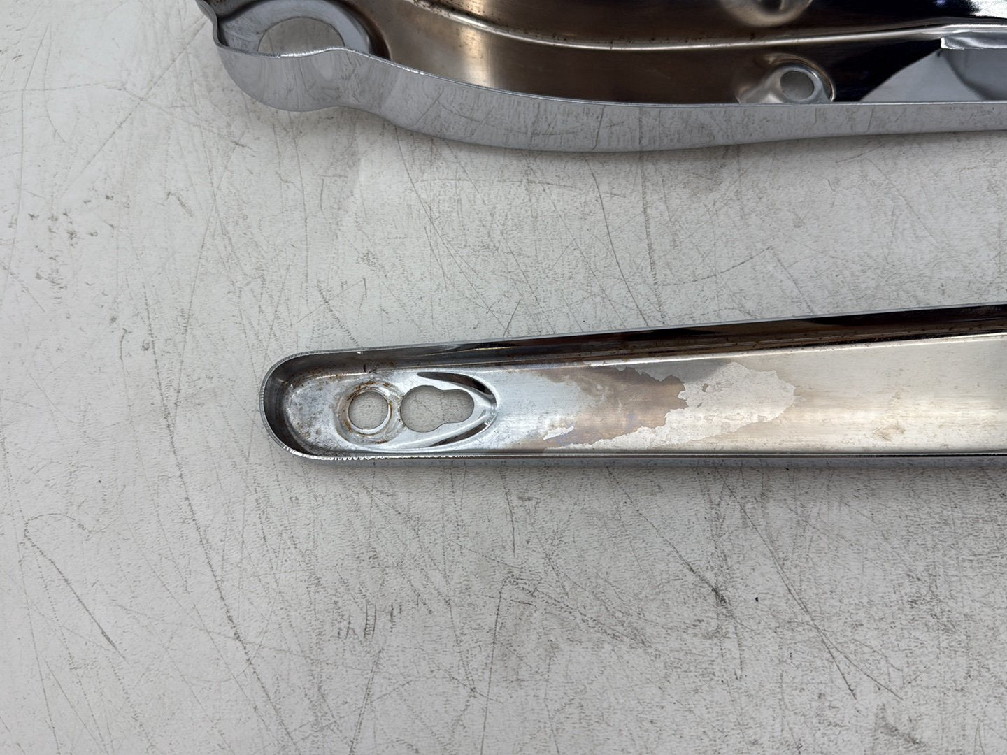 2008 Harley Dyna FXDL Low Rider Anniversary OEM Rear Left Right Fender Struts Bracket