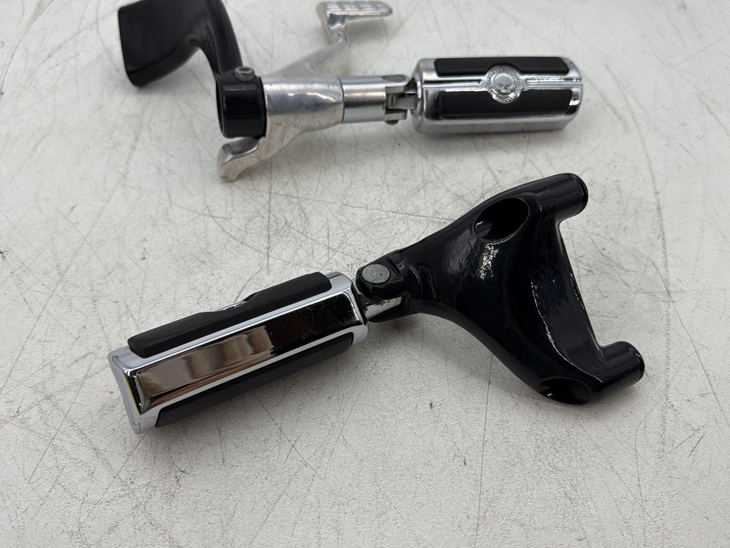 2006 Harley Sportster XL883L 883 Low OEM Left Right Foot Brake Control Pegs