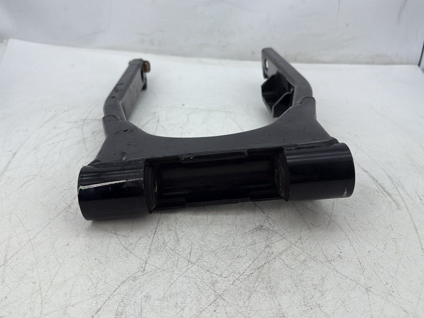 2000 Harley Touring FLHTCUI Electra Glide Ultra OEM Rear Fork Swingarm Swing Arm