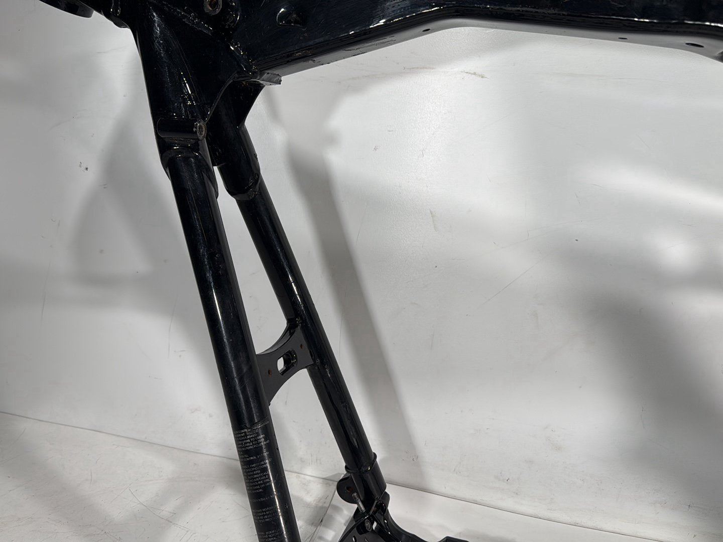 2015 Harley Road Glide Touring FLTRXS OEM Body Main Frame Chassis CLN CLR