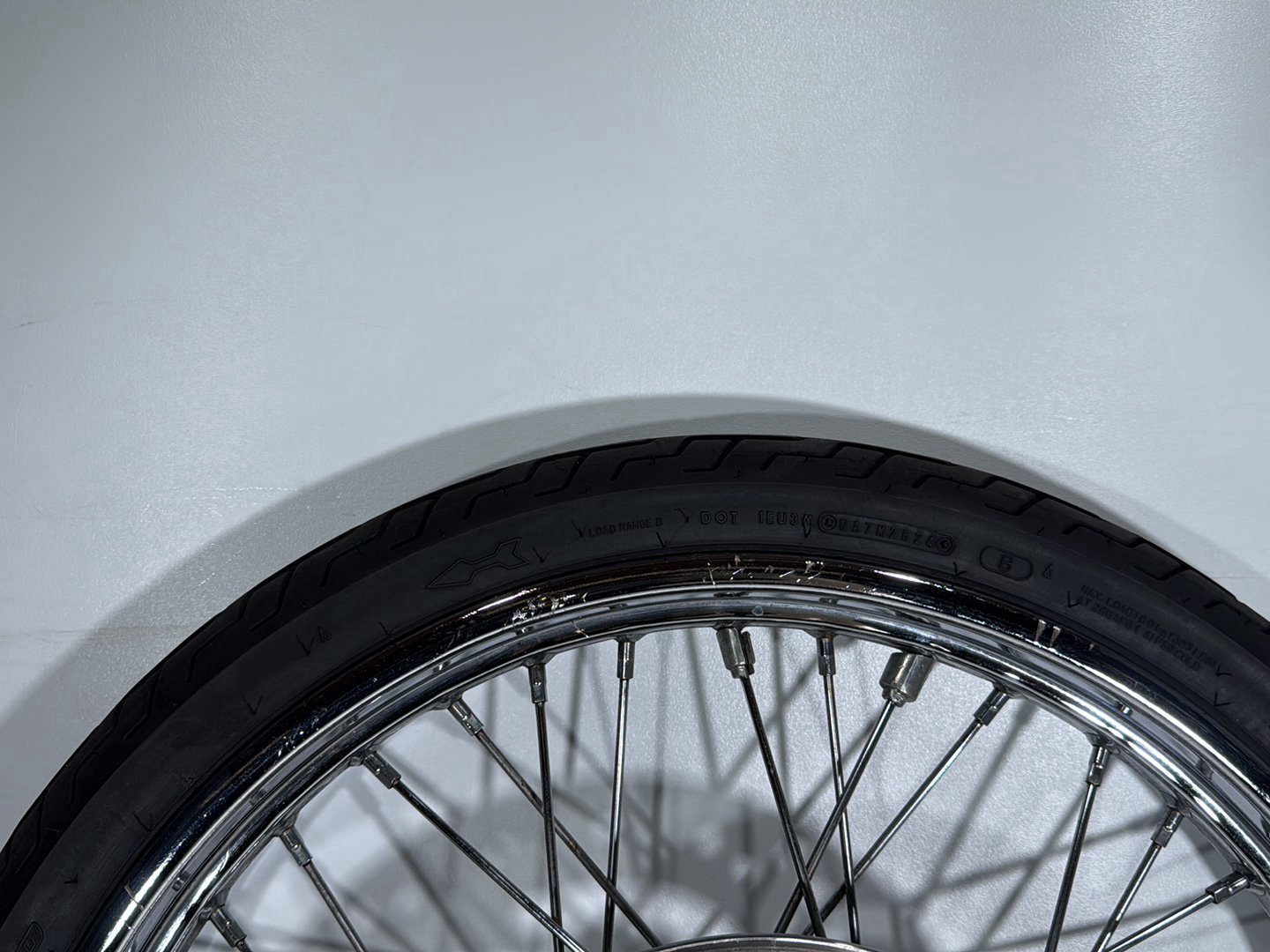 2005 Harley Sportster XL883C 883 Custom OEM Front Wheel Rim Tire Spoked