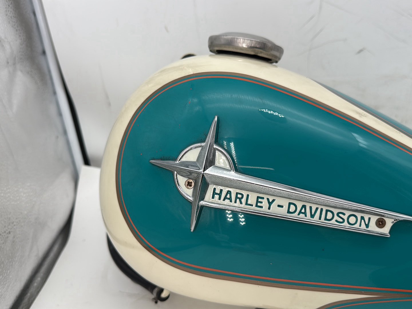1991 Harley Heritage Softail Classic FLSTC OEM Fuel Gas Tank Gasoline Reservoir