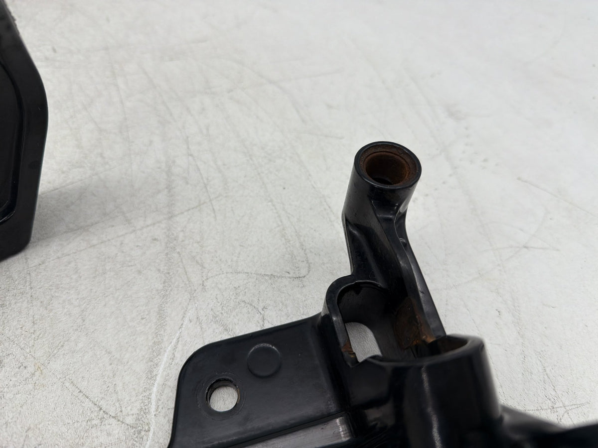 2001 Harley Fat Boy Softail FLSTFI OEM Left Right Driver Footpeg Bracket Mounts