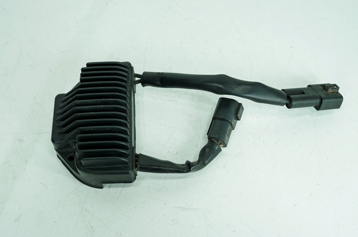 2004 Harley Dyna FXDWG Wide Glide OEM Voltage Regulator Rectifier