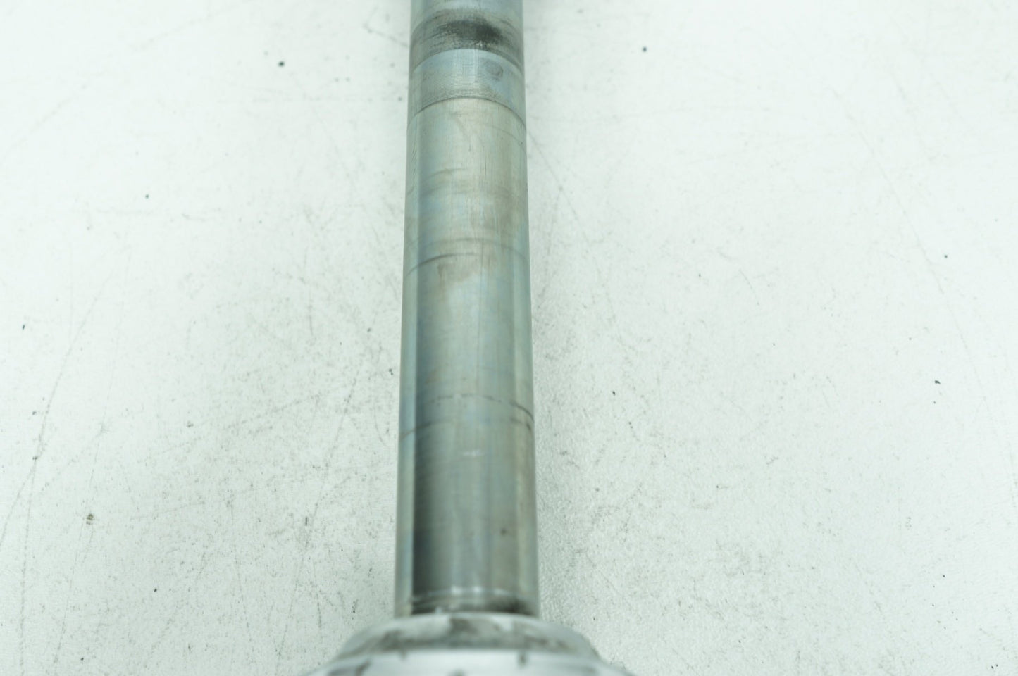 2008 - 2016 Harley-Davidson Touring Road Glide Custom Front Wheel Axle Bolt Shaft 41547-07A