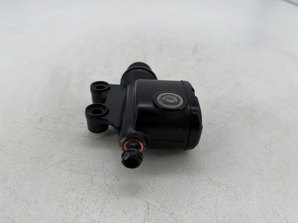 2011 Harley Road King Touring FLHR OEM Rear Brake Master Cylinder Reservoir