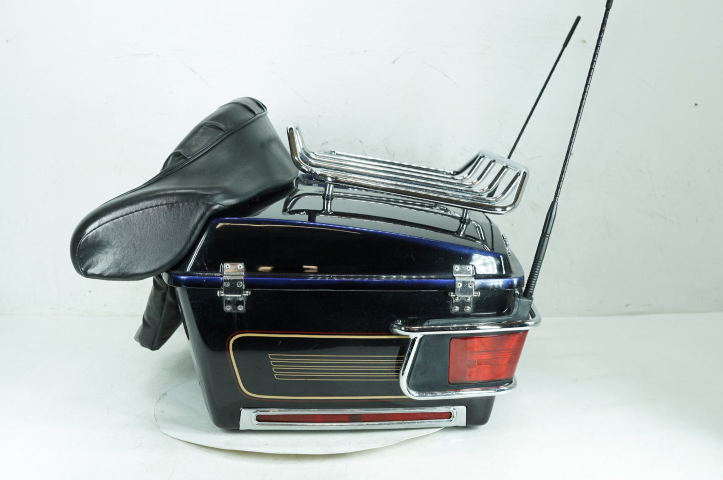 1984 - 1998 Harley-Davidson Touring Electra Glide Ultra Pass Backrest Tour Pak Luggage NOKey   53133-97BDK