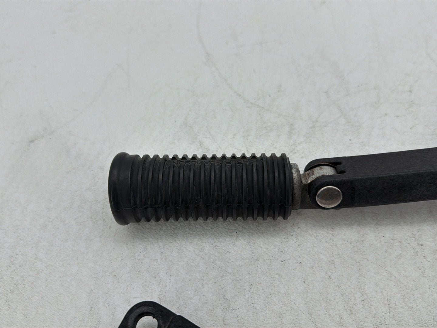 2009 Harley Dyna Street Bob FXDB OEM Passenger Left & Right Foot Pegs