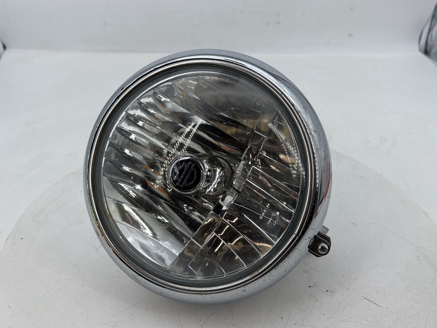 1999 - 2006 Harley-Davidson Softail Heritage Headlight Headlamp Head Light Halogen  	69748-05
