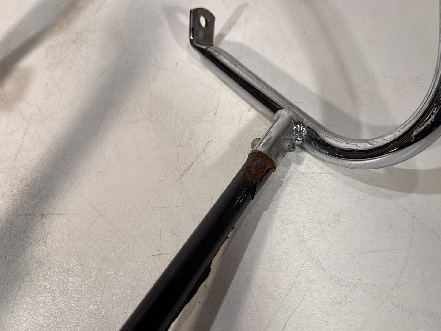 2008 - 2016 Harley-Davidson Touring Electra Glide Ultra Rear Left Right Saddlebag Guard Rails Bar 	49194-09A