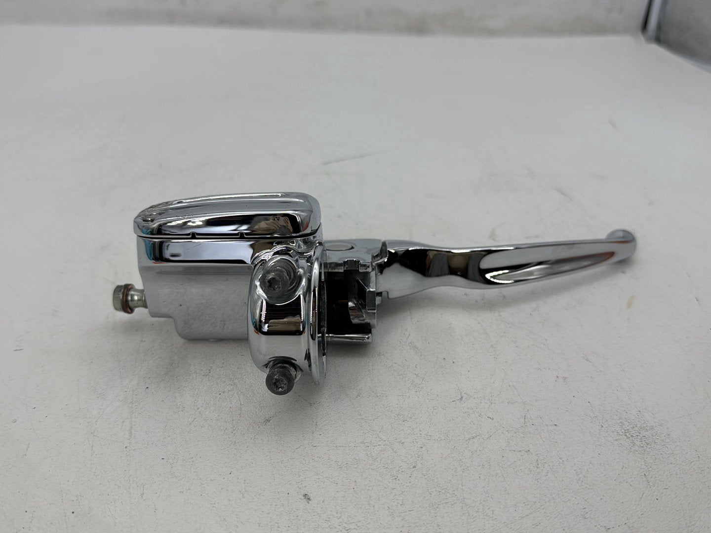 2014 Harley Electra Glide Touring CVO Screamin Eagle OEM Front Right Brake Lever Master Cylinder