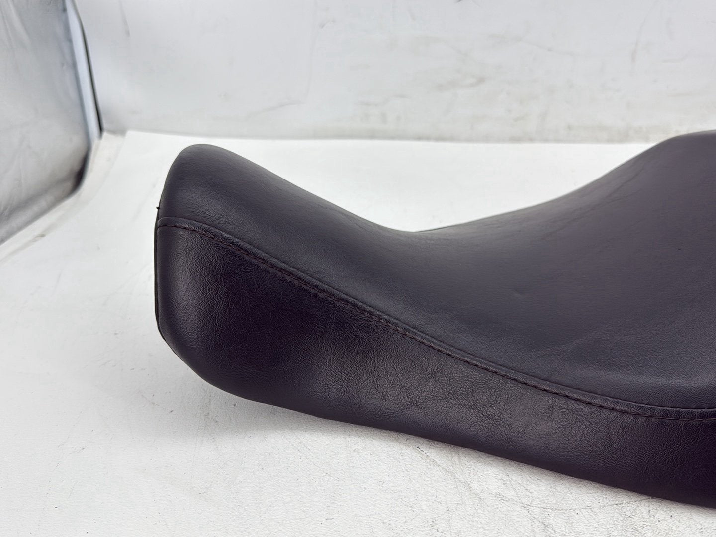 2009 Harley Sportster 883 Low XL883L OEM Rider Driver Solo Seat Pillion
