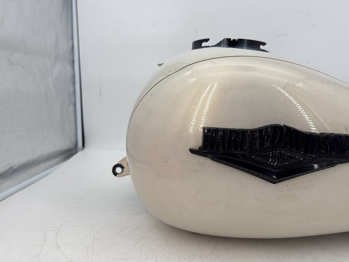 2015 Harley Touring FLHXS Street Glide OEM Fuel Gas Tank Gasoline Reservoir