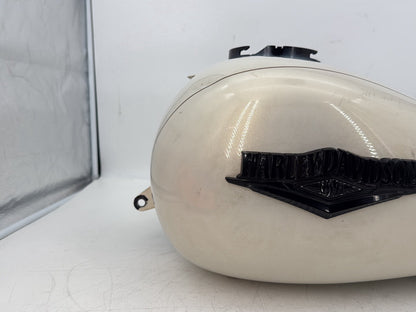 2015 Harley Touring FLHXS Street Glide OEM Fuel Gas Tank Gasoline Reservoir