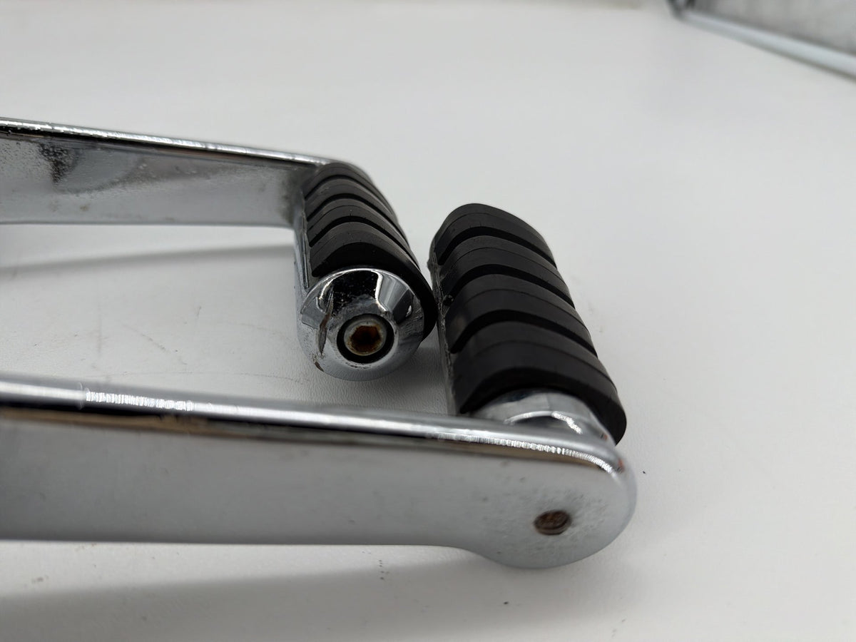 2006 Harley Electra Touring Classic Passenger Left & Right Foot Pegs Kuryakin