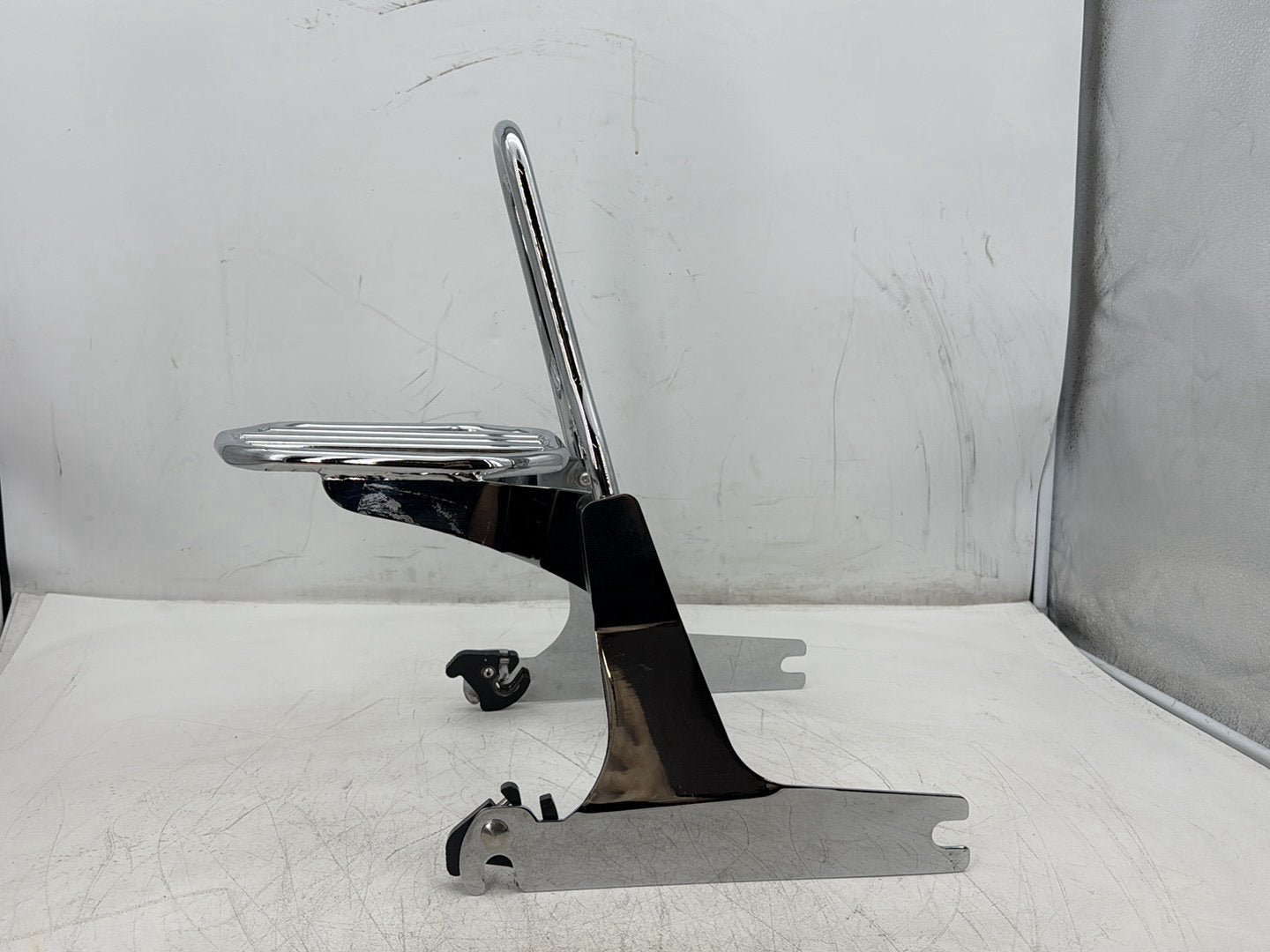 2010 Harley Dyna Fat Bob FXDF OEM Rear Back Sissy Bar Rail Sissybar