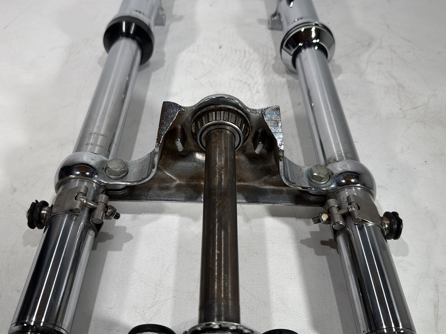 2000 Harley Dyna FXDWG Wide Glide OEM Front Triple Tree Set & LH RH Fork Legs Sliders