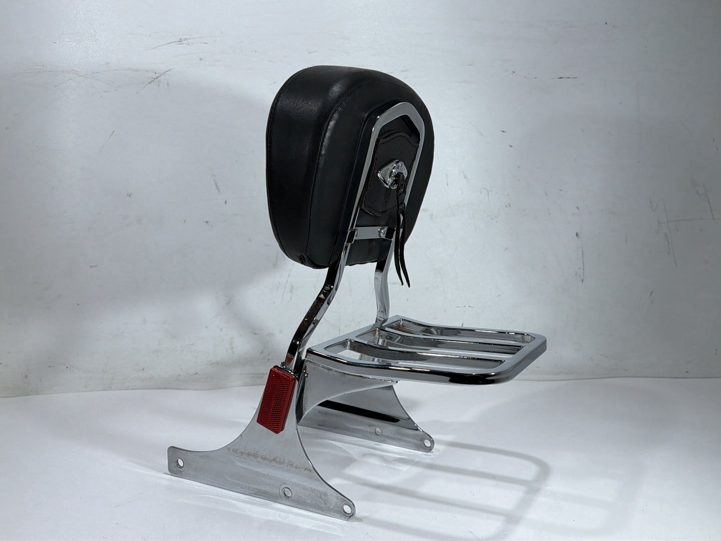 2011 Harley Heritage Softail Classic OEM Rear Sissy Bar w/ Backrest Cushion Pad
