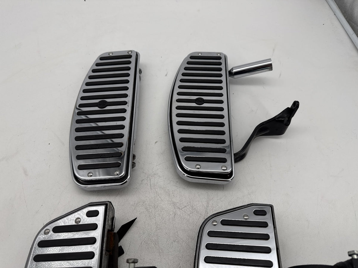 97 Harley Heritage Softail Classic Left Right Driver & Pass Floorboard Foot Rest