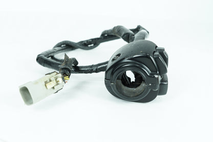 2007 - 2012 Harley-Davidson Softail Standard Left Turn Signal Headlight Switches Controls  	71682-06