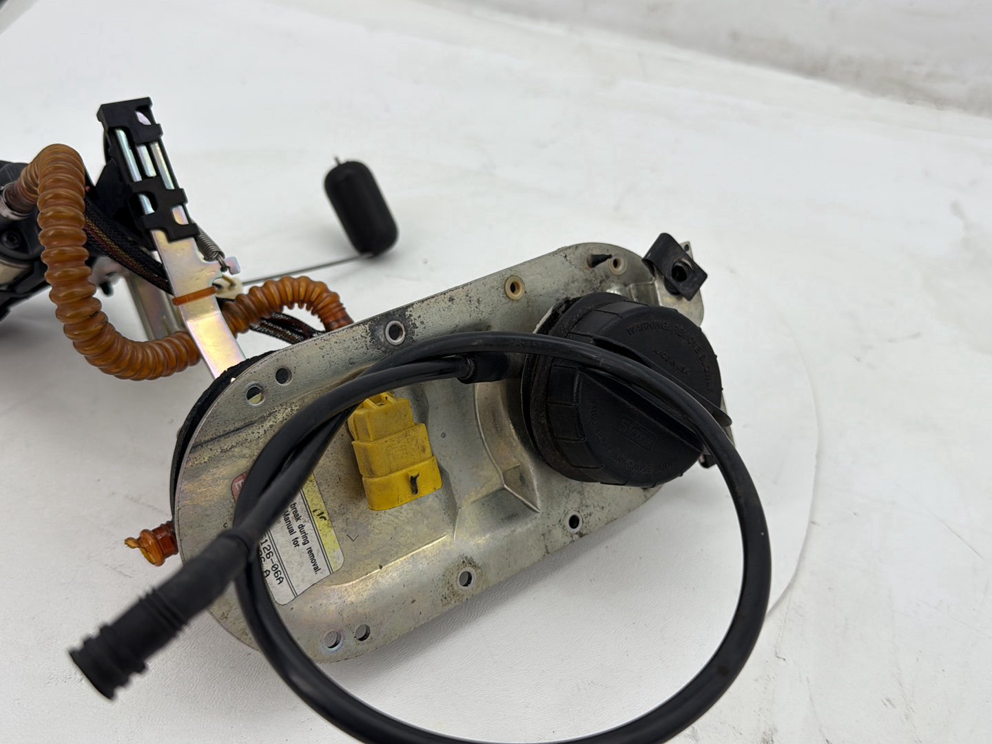 2007 Harley Street Glide Touring FLHX OEM Fuel Pump Gas Gasoline Petrol Sending