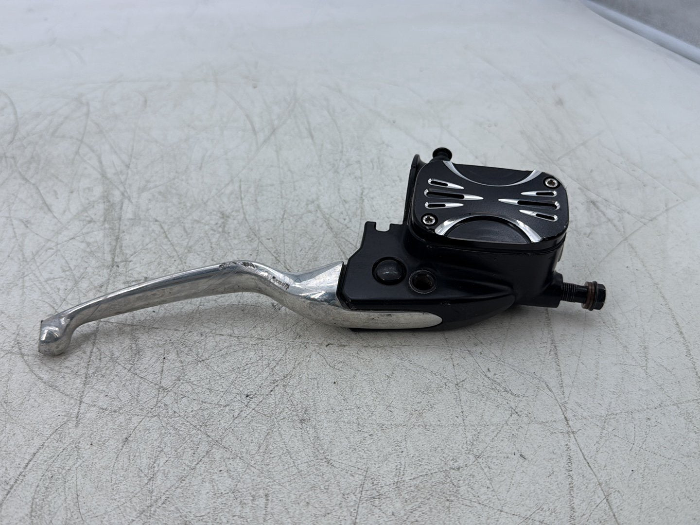 2015 Harley Road Glide Touring FLTRXS OEM Front Brake Lever Master Cylinder Reservoir