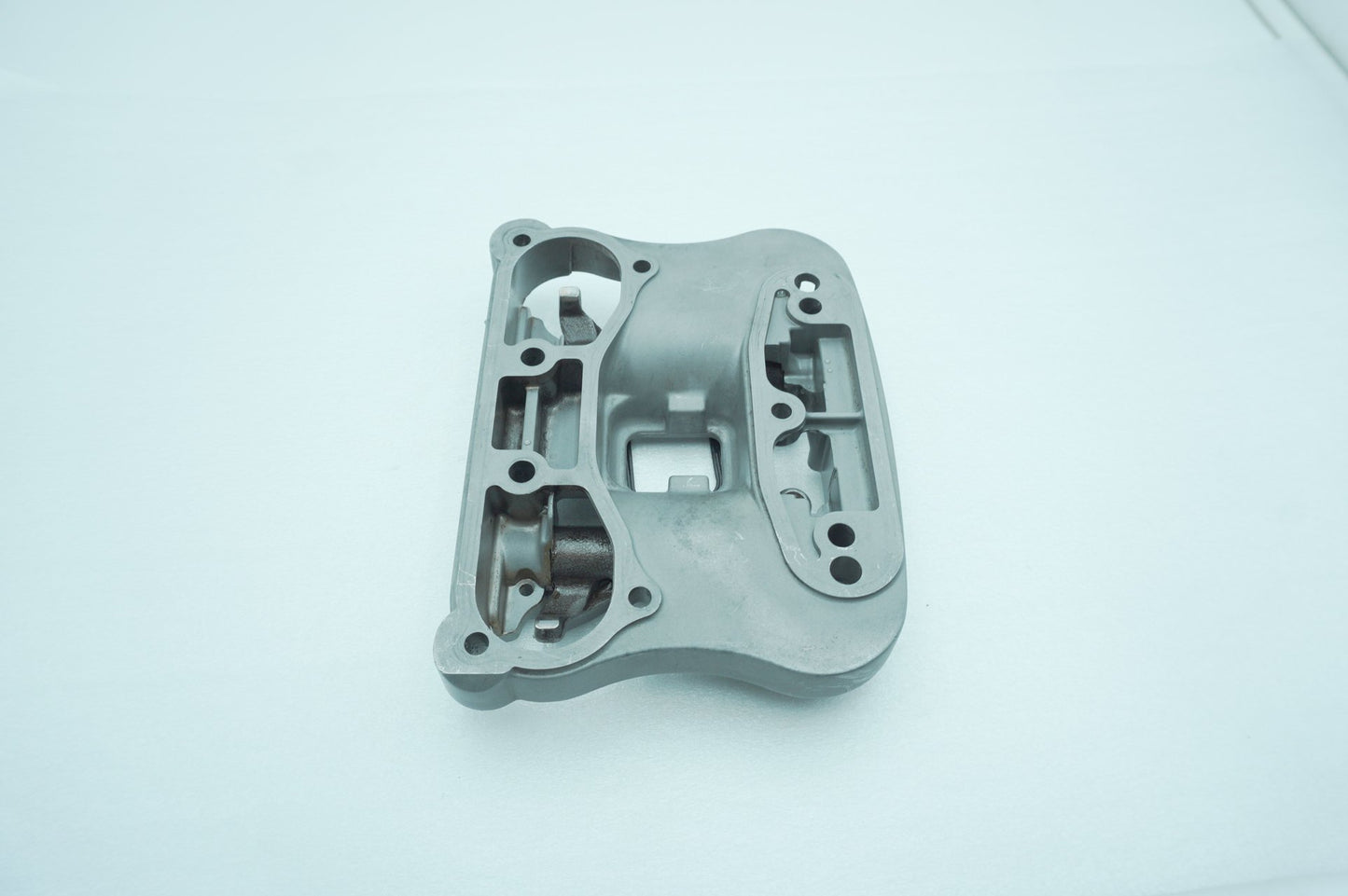 1991 - 2003 Harley-Davidson Sportster  Twin Cam Lower 1 Rocker Box 17543-99A 17501-86B