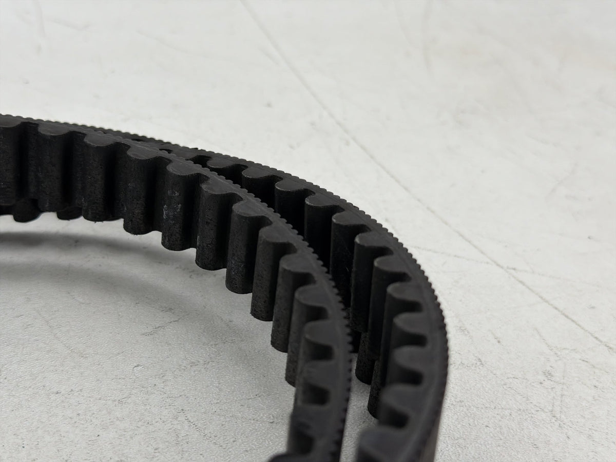 2012 Harley Street Glide Touring FLHX OEM Rear Drive Belt 40024-09 140T 1"
