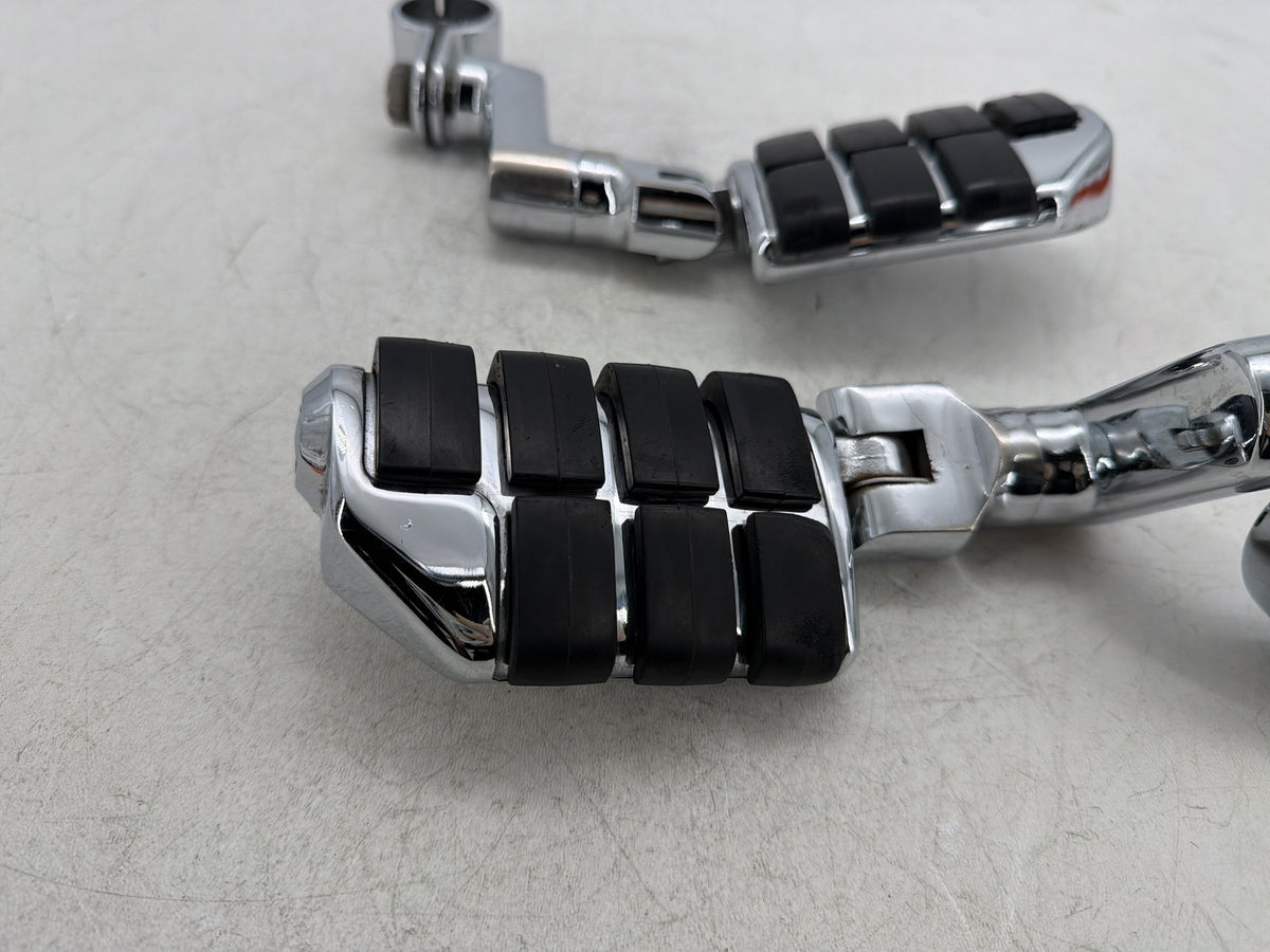 01 Harley Heritage Softail Front Right Left Highway Foot Pegs Kuryakyn 7993