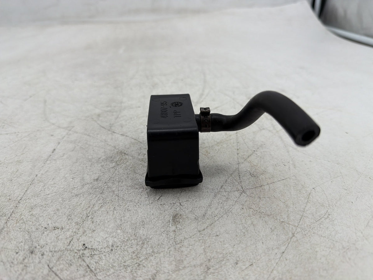 1995 Harley Electra Glide Touring FLHT OEM Rear Brake Master Cylinder Reservoir