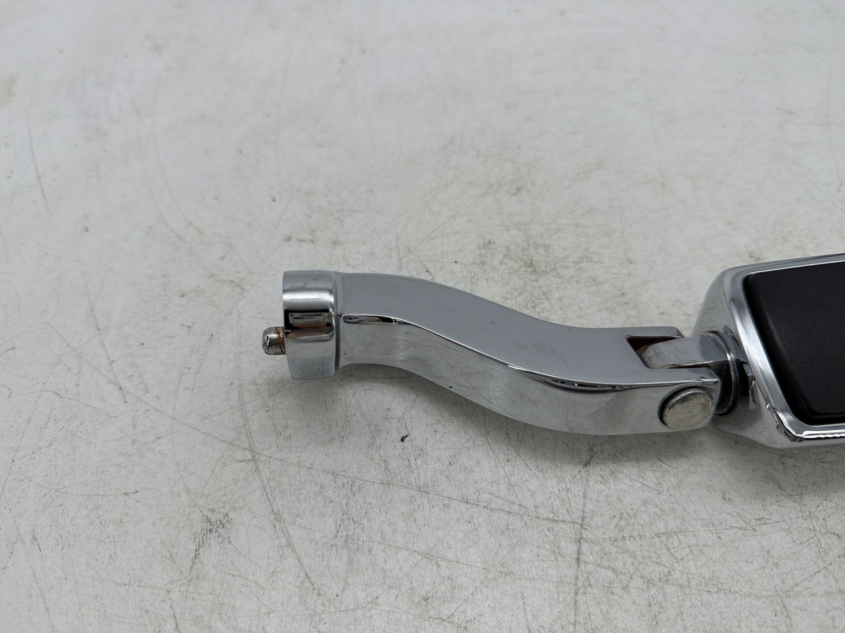 2010 Harley Street Glide Touring FLHX OEM Passenger Left & Right Foot Pegs