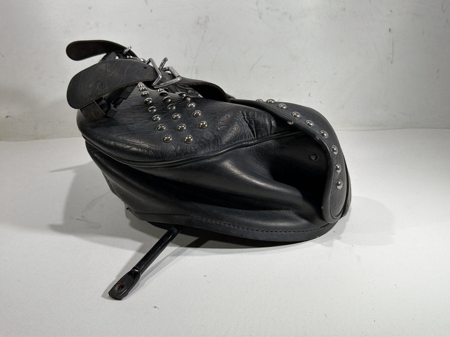 2011 Harley Heritage Softail Classic OEM Rear Right 1 Saddlebag Luggage Leather