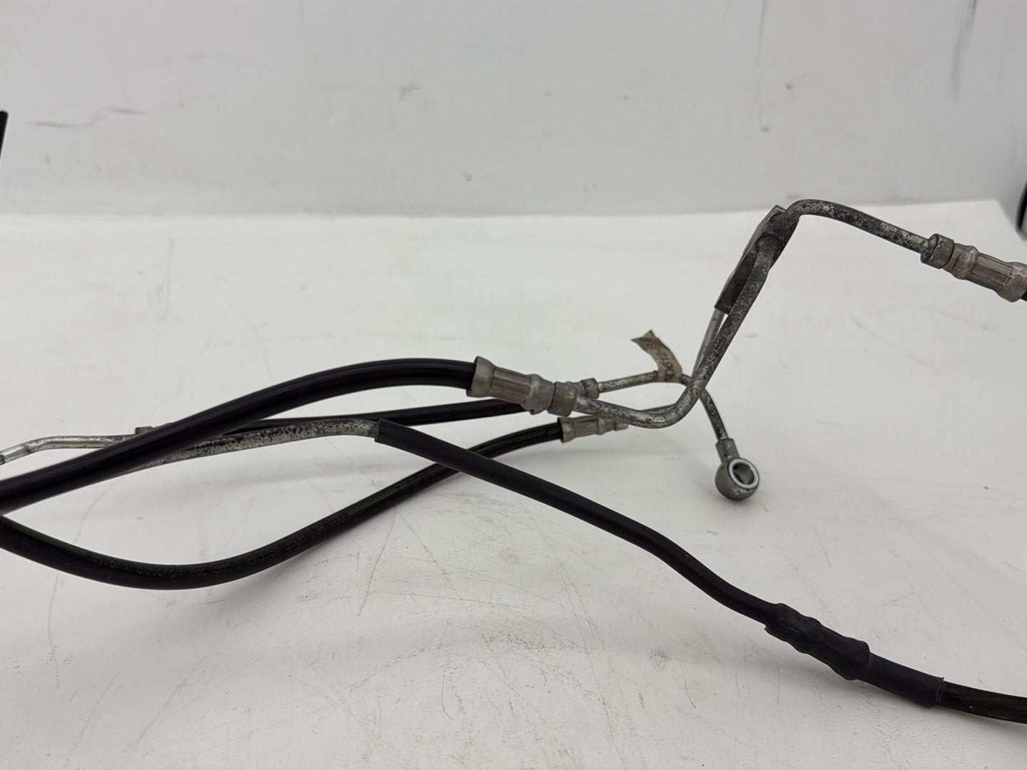 2008 Harley Touring FLHTCU Electra Glide Ultra OEM Front Brake Hose Line Pipe ABS