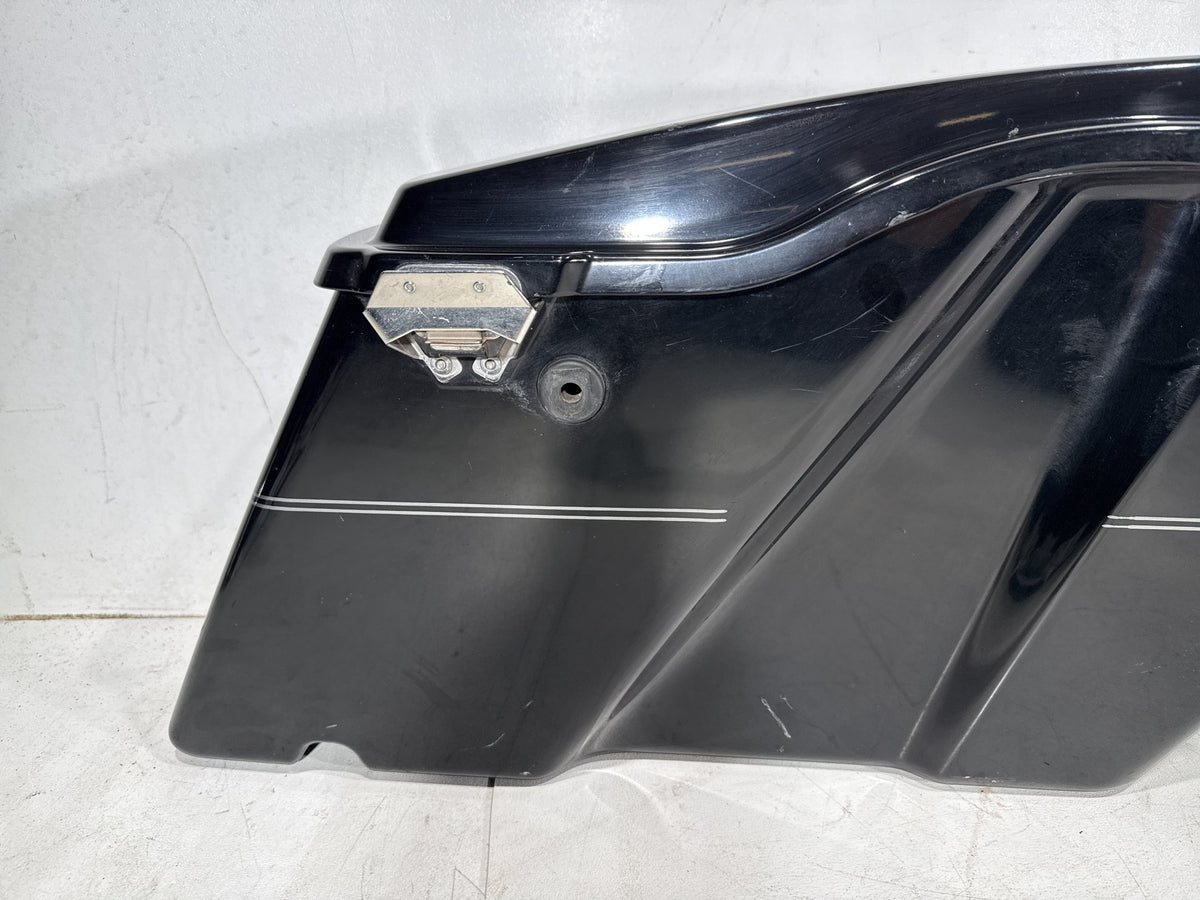 2009 Harley Electra Glide Touring Ultra OEM Left Right Saddlebags Luggage NOKey