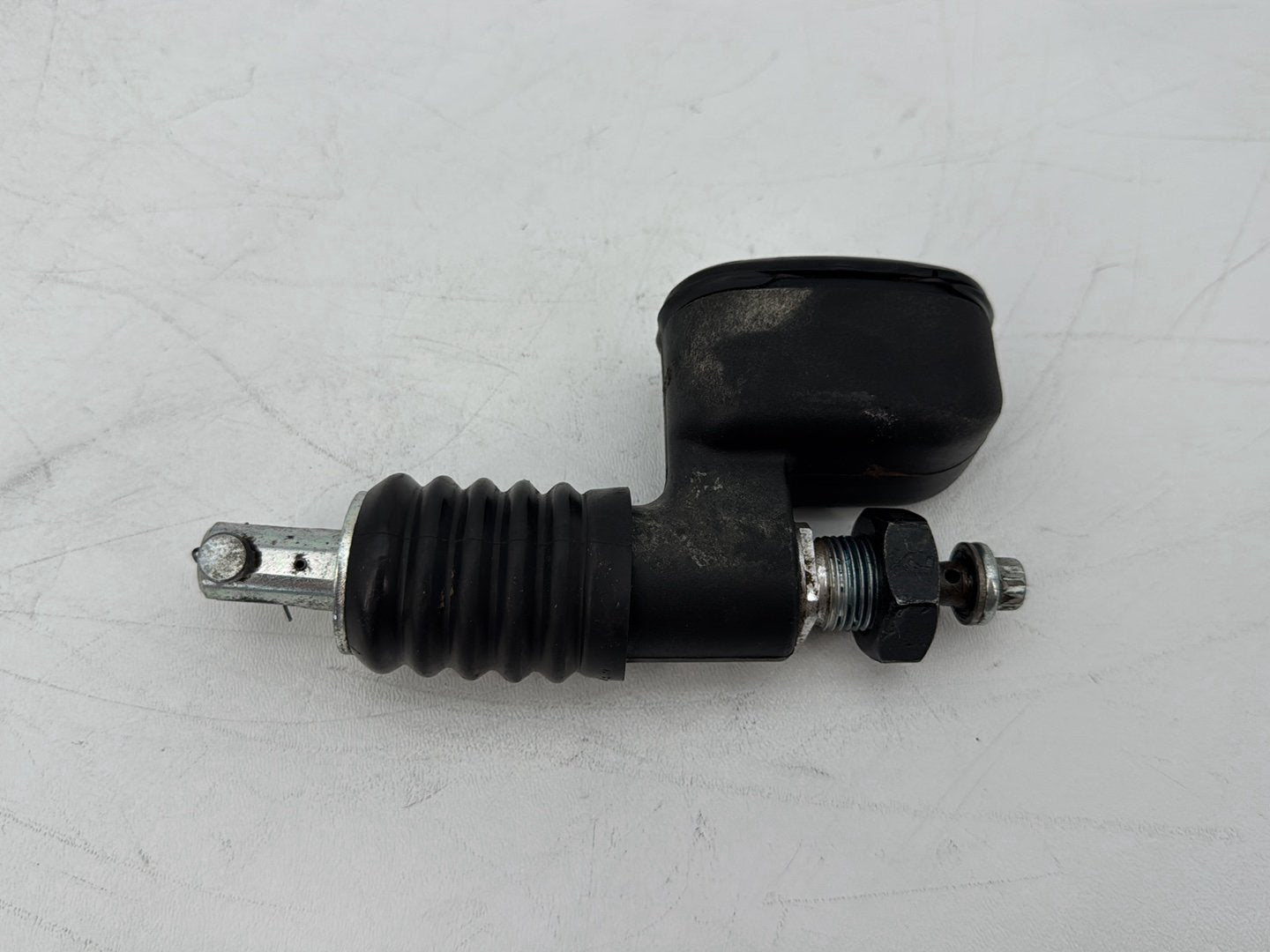1999 - 2006 Harley-Davidson Touring Electra Glide Classic Rear Brake Master Cylinder Reservoir 41755-99D