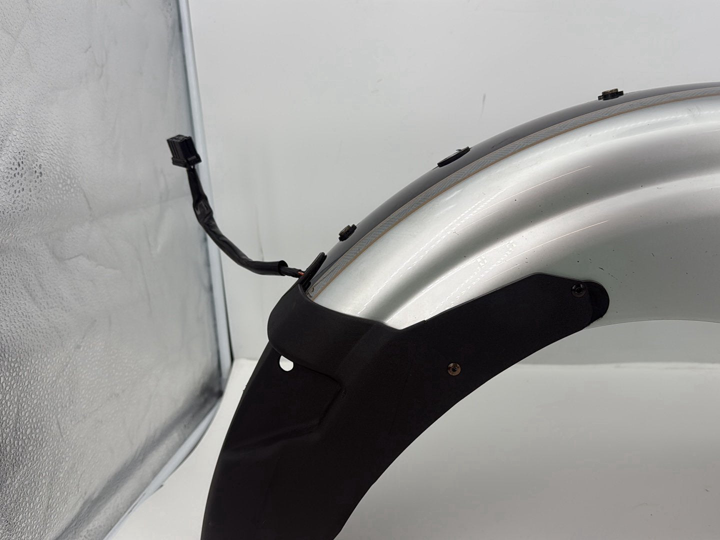 2003 Harley Sportster XL1200C 1200 Custom Anniversary OEM Rear Wheel Fender Taillight Brake Lamp