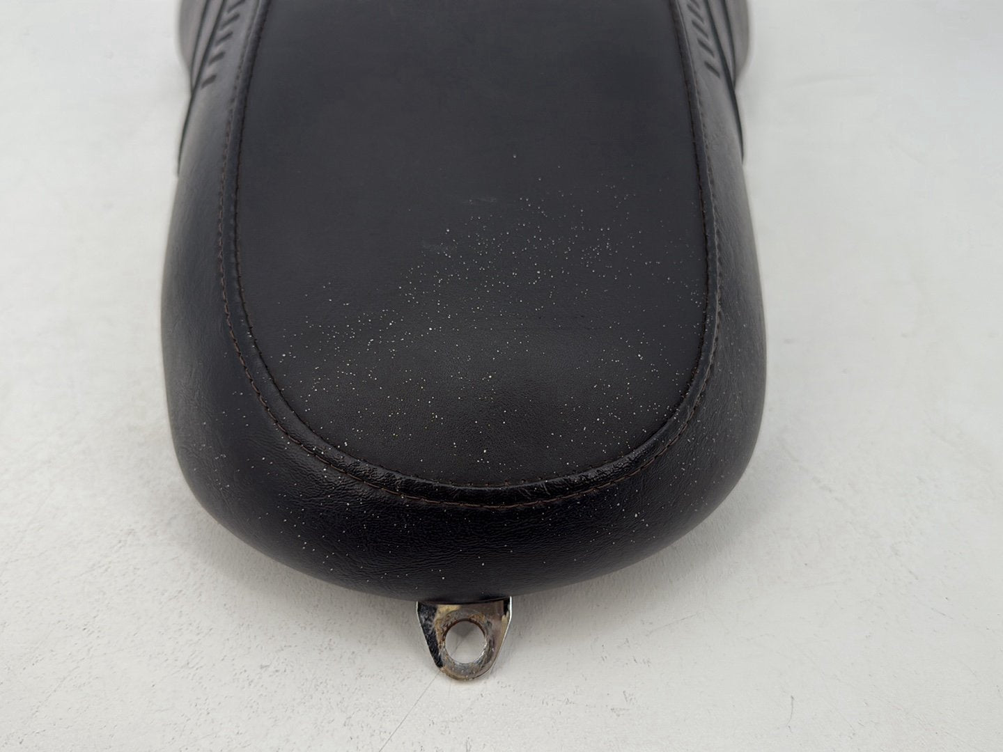 Harley-Davidson Misc  Passenger Rider Driver Seat Saddle 52000071
