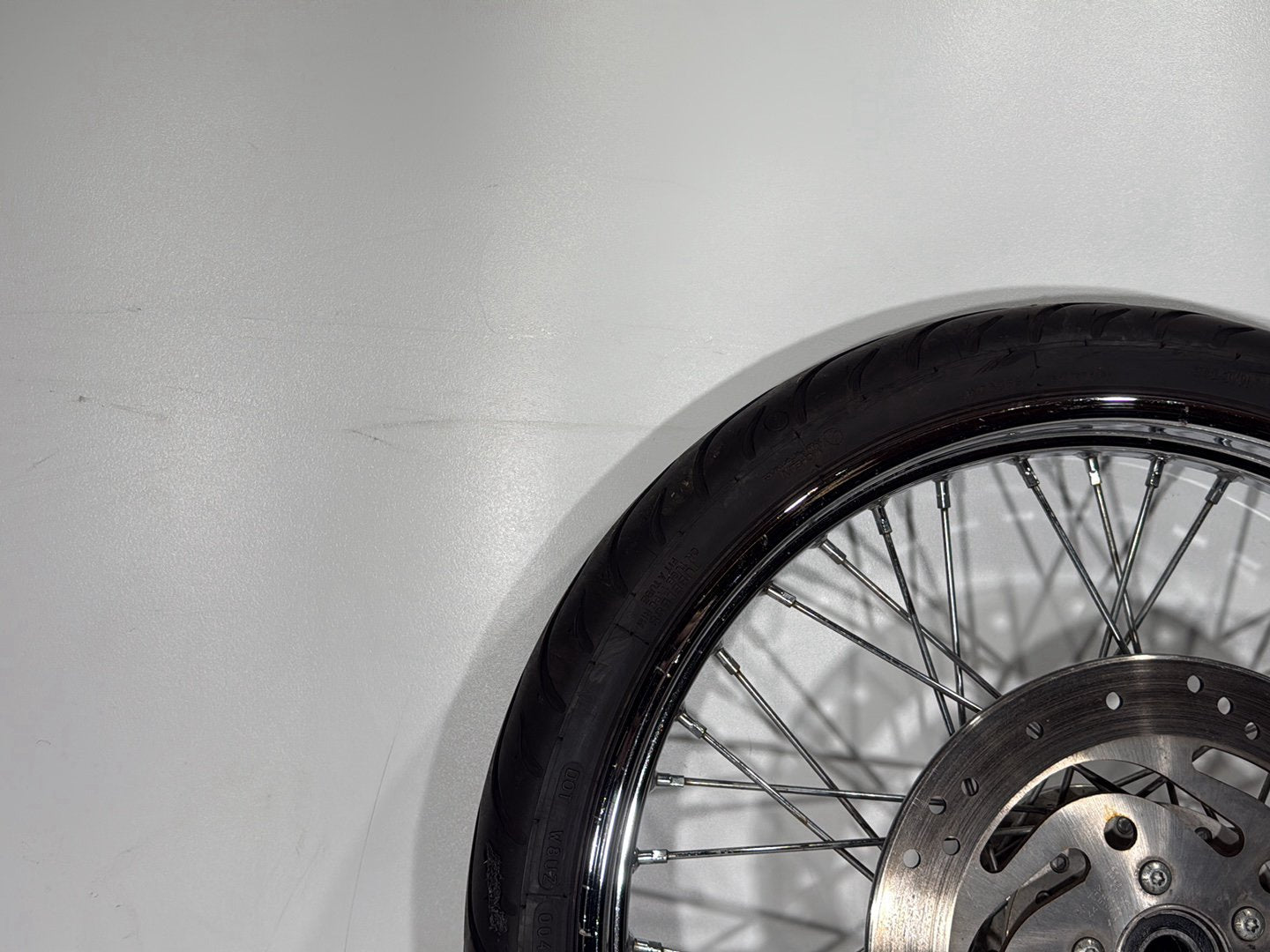 09 Harley Sportster XL1200 1200 Low OEM Front Wheel Rim Tire Spoked MH90-21 21"