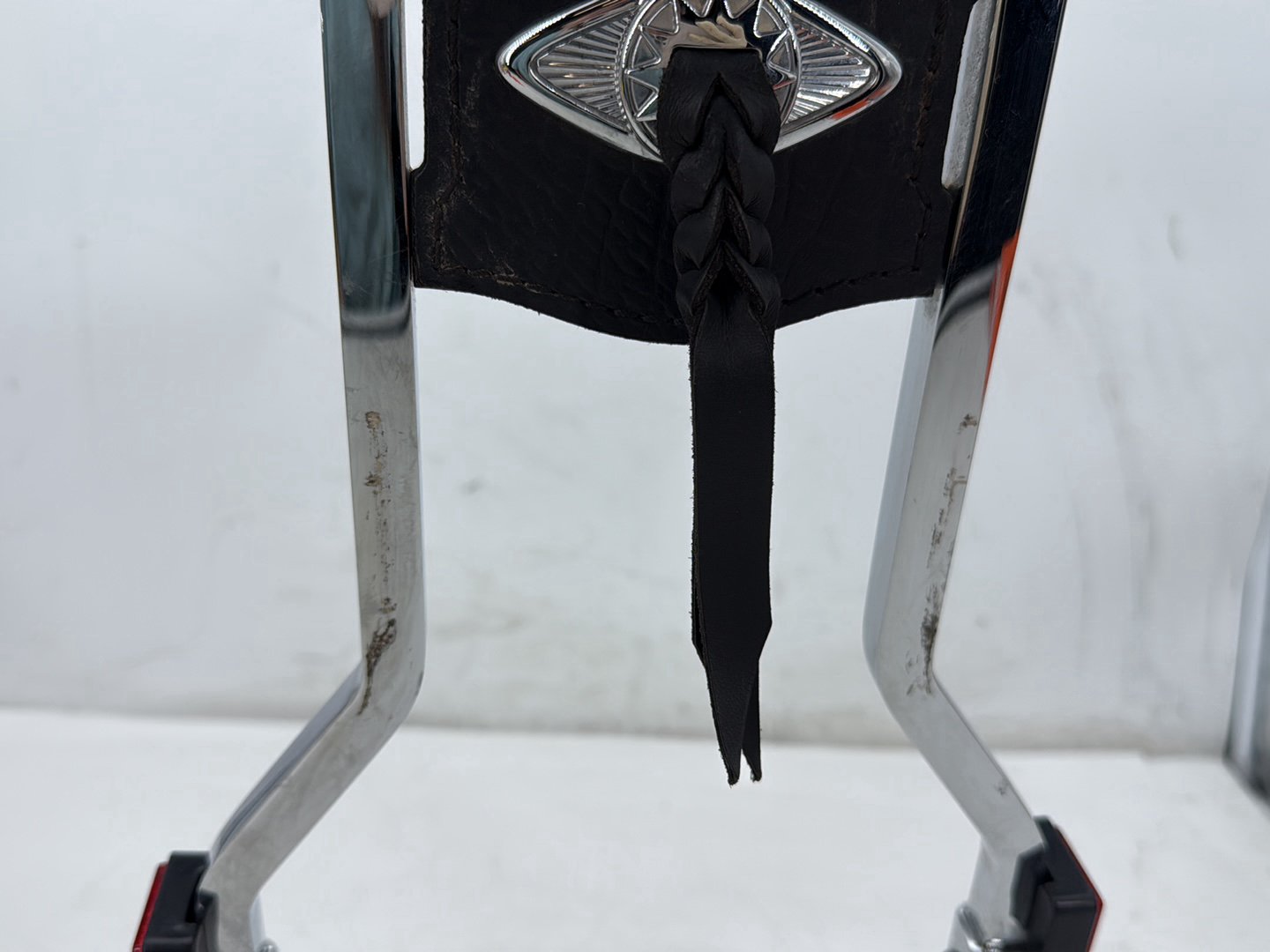 2013 Harley Heritage Softail Classic FLSTC OEM Rear Back Sissy Bar Rail Sissybar