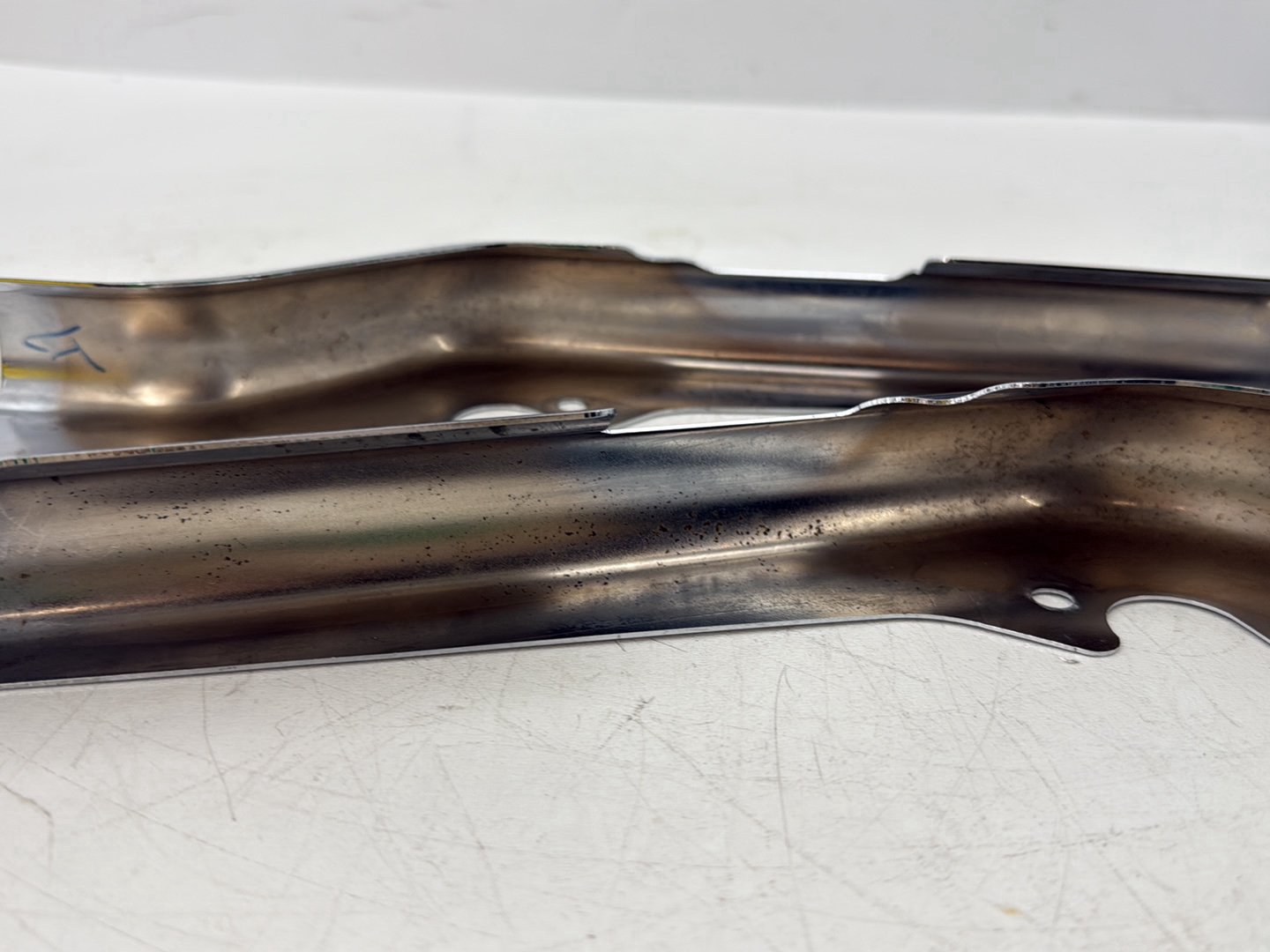 2005 Harley Touring FLHRCI Road King Classic OEM Rear Left Right Fender Struts Bracket