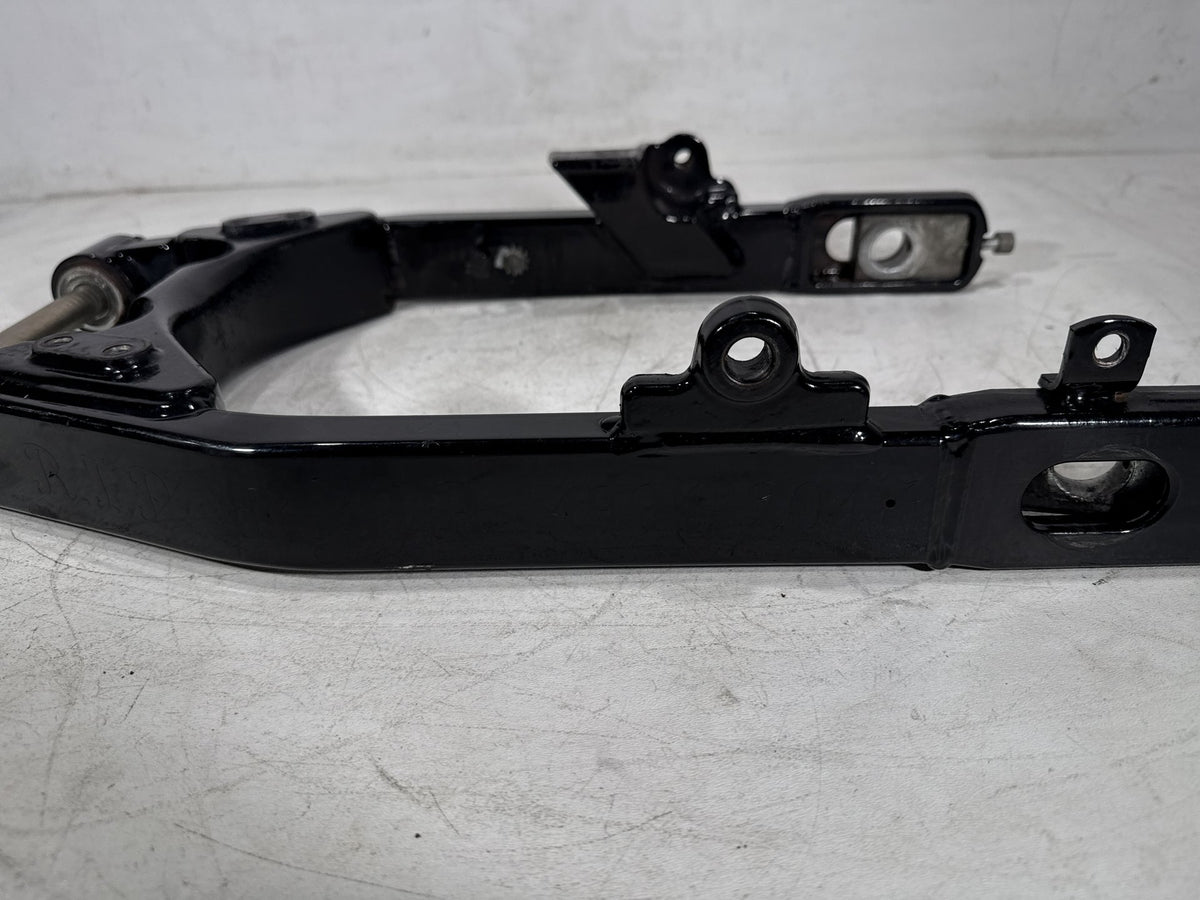2017 Harley Dyna Street Bob FXDB OEM Rear Fork Swingarm Swing Arm