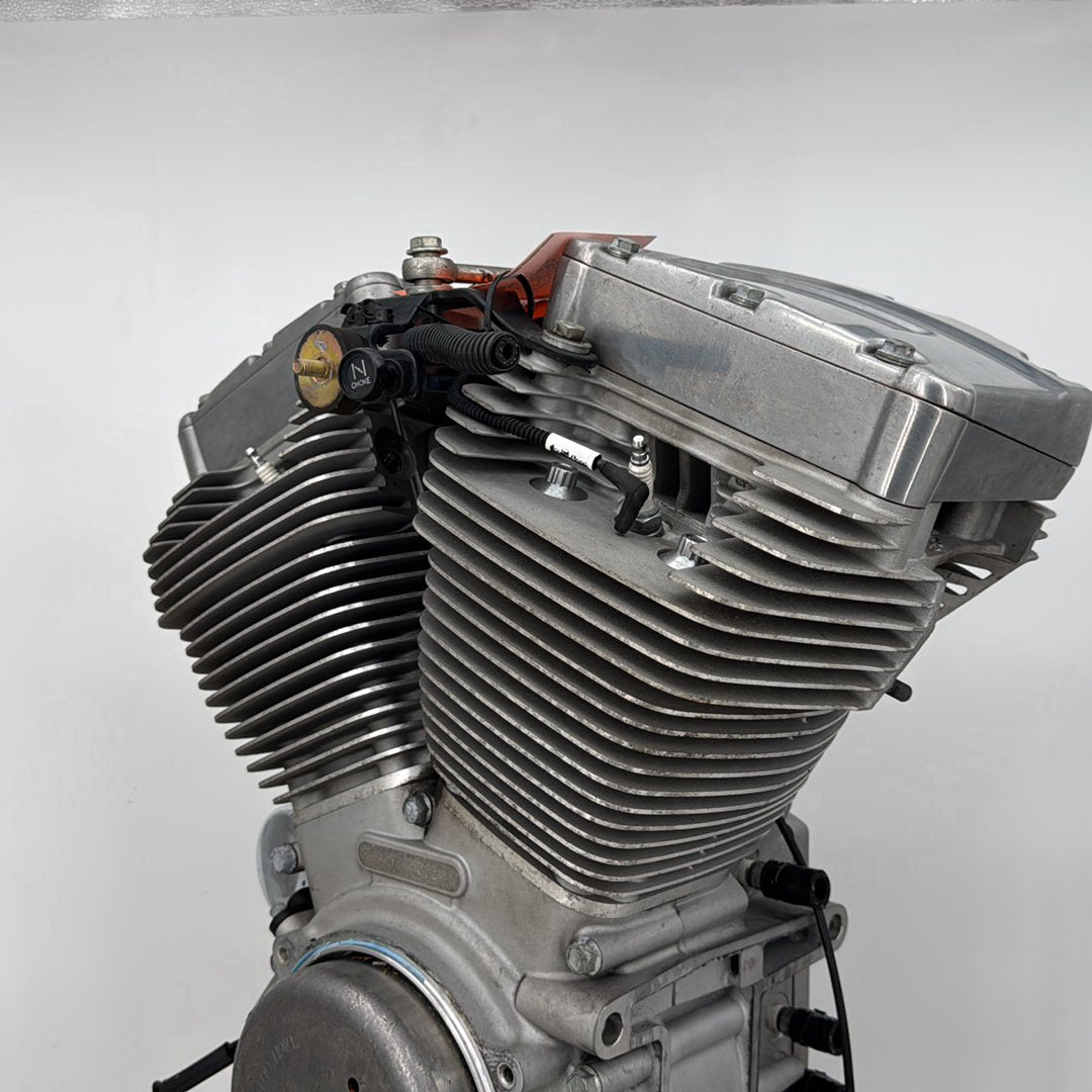 1999 - 2006 Harley-Davidson Dyna Super Glide CARB Twin Cam 88 Engine Motor 19256-05A