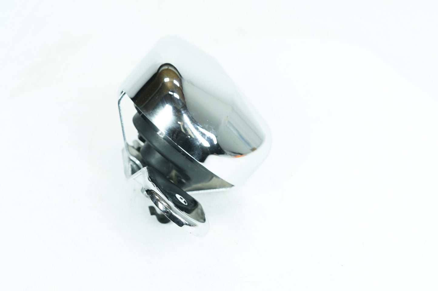 2007 - 2017 Harley-Davidson Dyna Switchback Horn Signal Klaxon Chrome Cover  	69012-93A